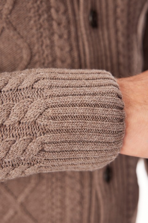 Lanieri-Fashion-brązowy-sweter-meski-guziki-welna.jpg.