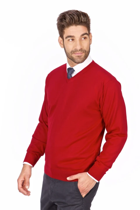 swetry-meskie-w-serek-wełna-akryl-czerwony-klasyka-elegancki-Lanieri-Fashion.jpg