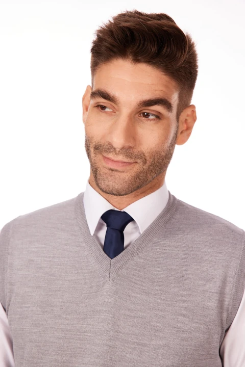 sweter-meski-bezrękawnik-wełna-akryl-szary-klasyka-elegancki-Lanieri-Fashion.jpg