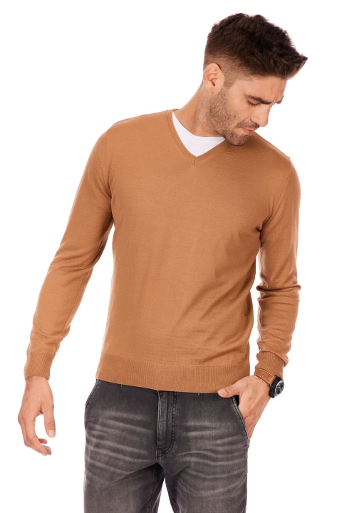 sweter-meski-w-serek-wełna-akryl-camel-klasyka-elegancki-Lanieri-Fashion.jpg