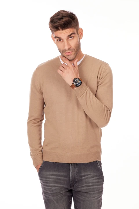sweter-meski-dekolt-w-serek-wełna-akryl-camel-klasyka-elegancki-Lanieri-Fashion.jpg