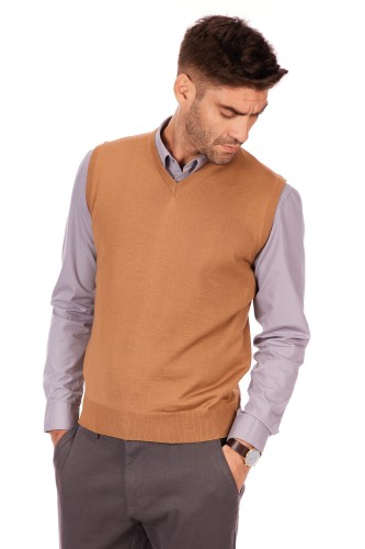 sweter-meski-bezrękawnik-wełna-camel-bordo-klasyka-elegancki-Lanieri-Fashion.jpg