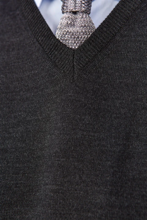 sweter-meski-bezrękawnik-wełna-akryl-grafitowy-klasyka-elegancki-Lanieri-Fashion.jpg